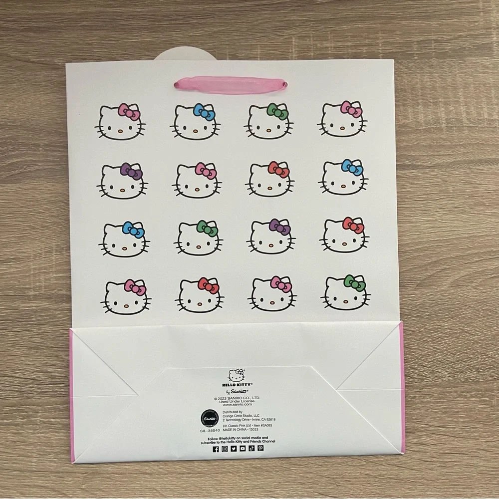 Hello Kitty White Hello Kitty Faces Gift Bag NEW